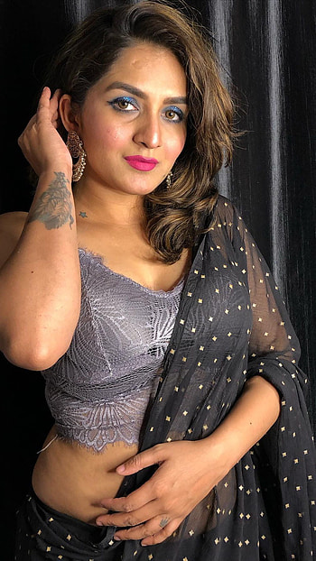 Trishaa kamlakar, model, saree lover HD phone wallpaper