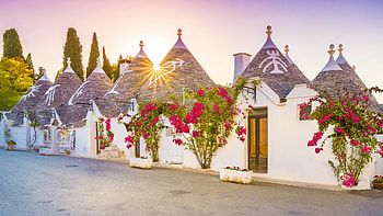 Discovering Alberobello, Memorable tour experience HD wallpaper