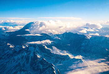 Sky, mountains, clouds HD wallpaper