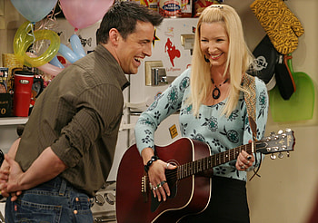 Phoebe Buffay, TV Shows, Friends creator, Endgame debate HD wallpaper
