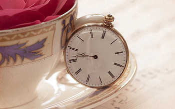 Clock, Miscellanea, Miscellaneous, Petals, Cup, Mug, Pocket, Tea Pair HD wallpaper