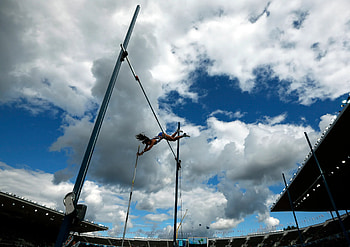 Olympic physics, Pole vaulters, Over the top, Wired HD wallpaper