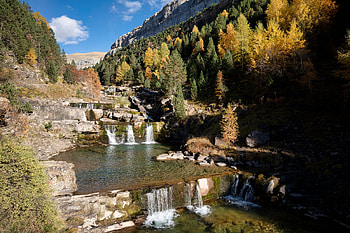 Gradas de Soaso, Aragon, Spain, autumn, waterfalls, nature, mountains, forests HD wallpaper