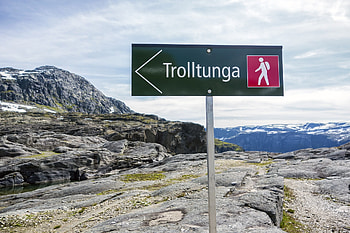 Trolltunga Norway tips, Ultimate hiking guide, Wanderlust by Urlaubsguru, Travel inspiration HD wallpaper