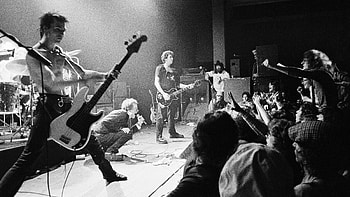 Sid Vicious , Iconic , Punk legend, Timeless appeal HD wallpaper