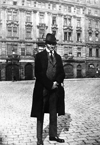 Franz Kafka, Finding and translating, Kafka's fragmented, Restoration center HD phone wallpaper