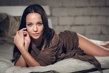 Beautiful Brunette, bedroom, brunette, eyes, beautiful, lovely HD wallpaper