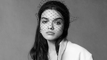 Black And White Of Girl Model Rachel Zegler Girls HD wallpaper
