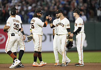 San Francisco Giants, Sports team, Twitter account, Rival victory HD wallpaper
