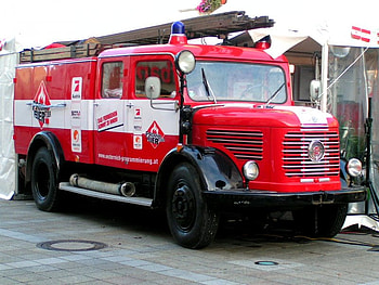Austria Fire Truck, steyr, fire truck, austrian republic, steyr 235, ancient, austria HD wallpaper