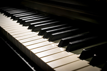 Grand Piano, Digital evolution, Musical authenticity, Artistic pursuit HD wallpaper