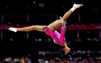 Gabby Douglas, Balance Beam HD wallpaper