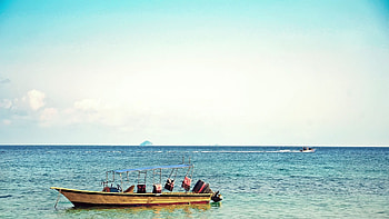 Boat Alone, sea, boat, water, ocean HD wallpaper