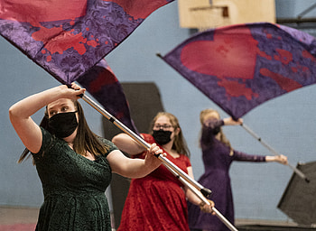 Color Guard, Flag spinning, First year Pine Tree Winter Guard, World contest HD wallpaper