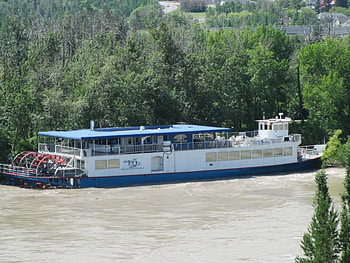 Ferryboats on Saskatchewan River, blue, white, graphy, green, Rivers, trees, Ferryboats HD wallpaper