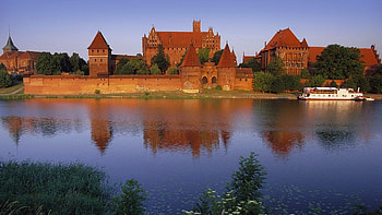 Malbork Castle, Poland HD wallpaper