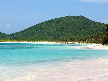 Flamenco beach, Culebra, Puerto Rico, Business Insider HD wallpaper