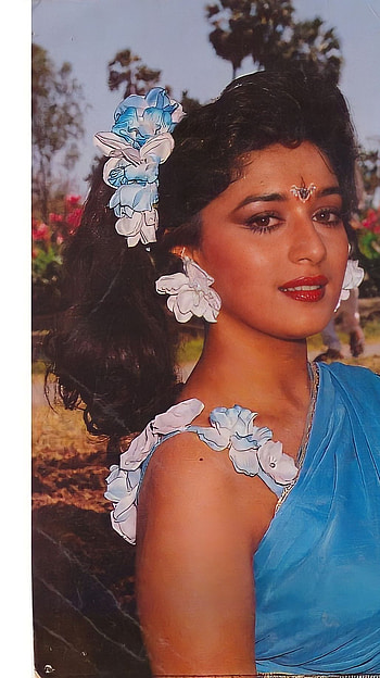 Madhuri Dixit, bollywood actress, vintage HD phone wallpaper