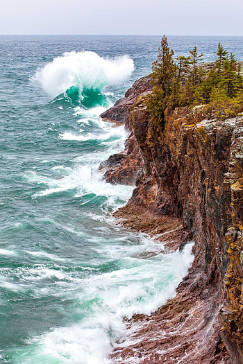 Lake Superior, Spring storm, Portrait graphy, 2021 HD phone wallpaper