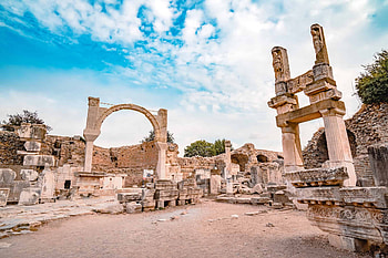 Ephesus, Ancient ruins, Senior travel, Historical exploration HD wallpaper