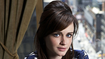 alexis, room, stylish hairstyle, smile, curtaine, girl HD wallpaper