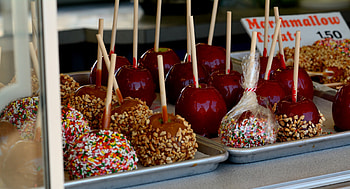 Candy Apples, apples, carnival, fair food, amusement park, candy HD wallpaper