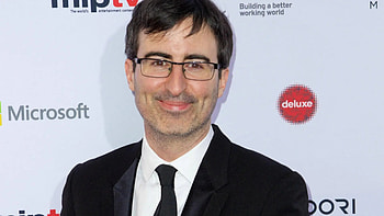 John Oliver, New Year's Eve, Things wrong HD wallpaper