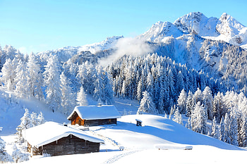 Winter landscape, winter, snow, view, trees, beautiful, forest, houses, mountain, frost HD wallpaper