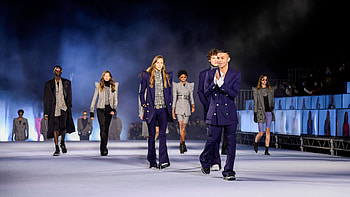Corona fashion, Frankfurt fashion week, Continuing journey, Fashion industry HD wallpaper