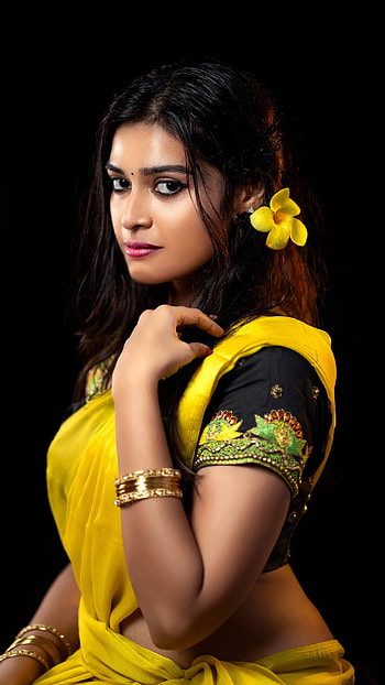 Dharsha gupta, saree seductive, actress HD phone wallpaper
