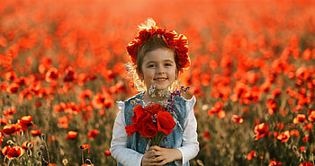 Little girl, Girl, Bouquet, Smile, Poppies HD wallpaper