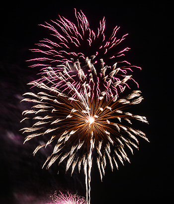 Holidays, Salute, Sparks, Holiday, Firework, Fireworks HD phone wallpaper