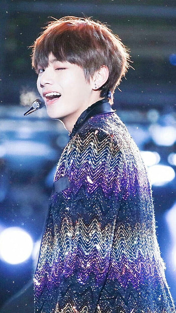 Bts V, Concert, Rocking HD phone wallpaper