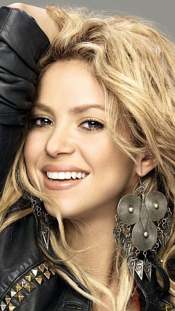 Shakira, , Captivating , Stylish backgrounds HD phone wallpaper