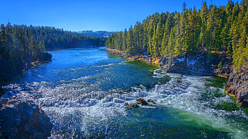 Yellowstone National Park, Yellowstone river, Nature's tranquility, Wyoming's pride HD wallpaper