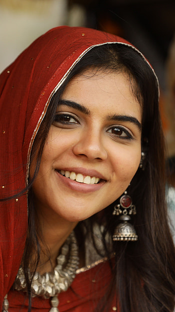 Kalyani Priyadarshini, , kunjali marakkar, malayalam movie HD phone wallpaper