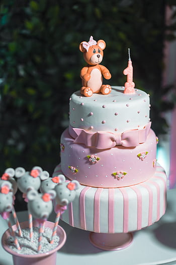 Charming teddy bear themed cake for a first birtay celebration, perfect for creating special memories. HD phone wallpaper