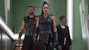 Chris Hemsworth, Tessa Thompson, Thor Ragnarok movie HD wallpaper