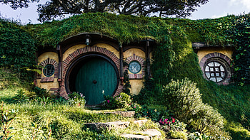 Mystical Hobbiton, Whimsical architecture, Memorable scenes, Location details HD wallpaper