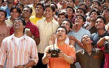Omi Vaidya, 3 idiots movie, Silencer character, Iconic performance HD wallpaper