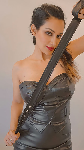Flora saini, bollywood actress HD phone wallpaper
