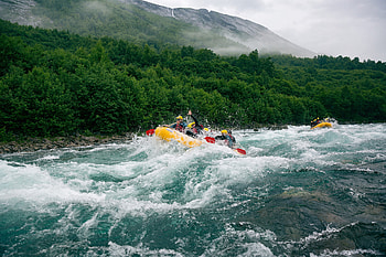 Valldola River, Rafting HD wallpaper