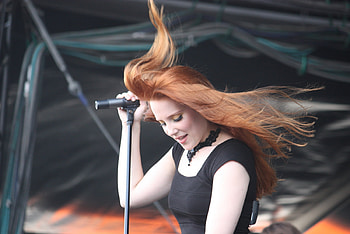 Simone Simons - Epica, heavy, music, epica, metal, redhead, simone, band, simons HD wallpaper