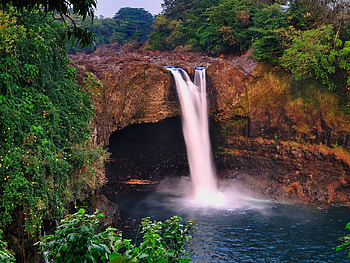 Rainbow Falls,Hawaii,USA, falls, rainbow, trees, waterfall, nature, forest, rock HD wallpaper