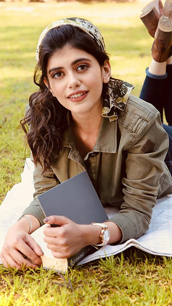 Sanjana Sanghi, Sanjana Sanghi Heroine HD phone wallpaper