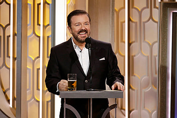 Ricky Gervais, Golden Globes host, Memorable jokes, Red carpet banter HD wallpaper