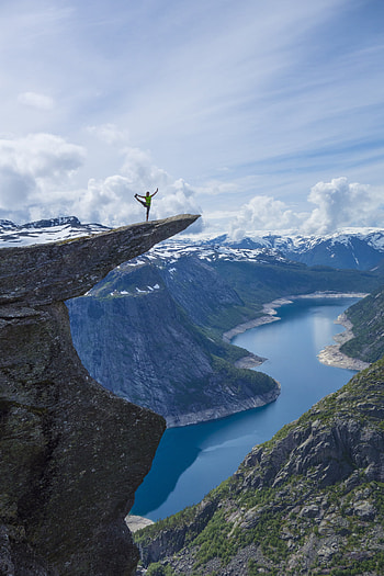 Trolltunga shuttlebus, Scenic Odda viewpoint, Norwegian fjord tours, Skjeggedal exploration HD phone wallpaper