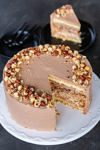 Kyiv cake, Ukrainian classic, Layers of flavor, Family favorite HD phone wallpaper