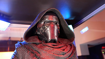 Adam Driver as Kylo Ren - Star Wars: The Force Awakens HD wallpaper