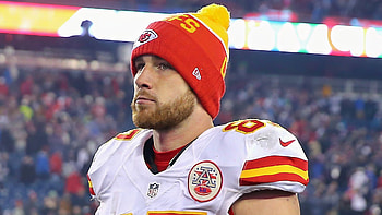 Travis Kelce - Kansas City Chiefs in Action, Sports, NFL, football, Kansas City Chiefs HD wallpaper